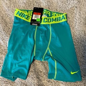 Men’s Nike compression shorts